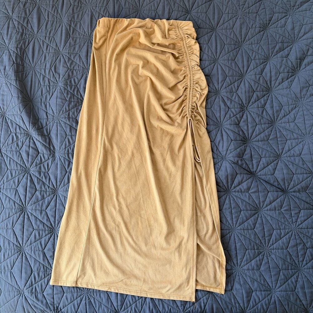 Windsor Skirt Women's Size Medium Tan Split Side Stretch Velvet Ruched suede